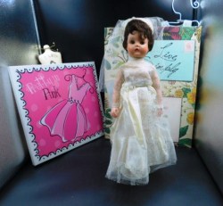 16 INCH VINYL 1950S ORIGINAL BRUNETTE BRIDE DOLL, GOWN, VEIL, HEELS LOVELY